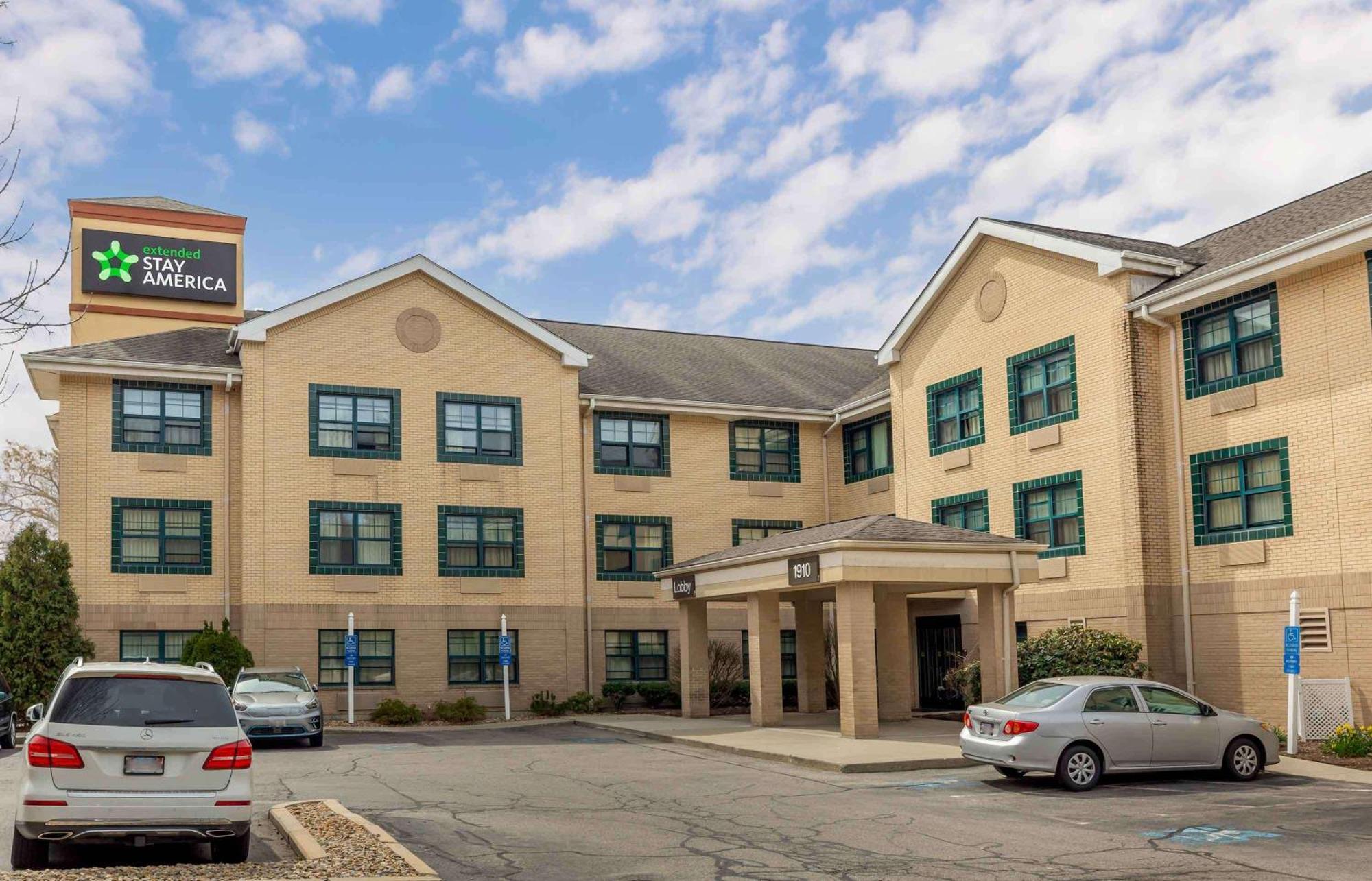Extended America - Boston - Tewksbury